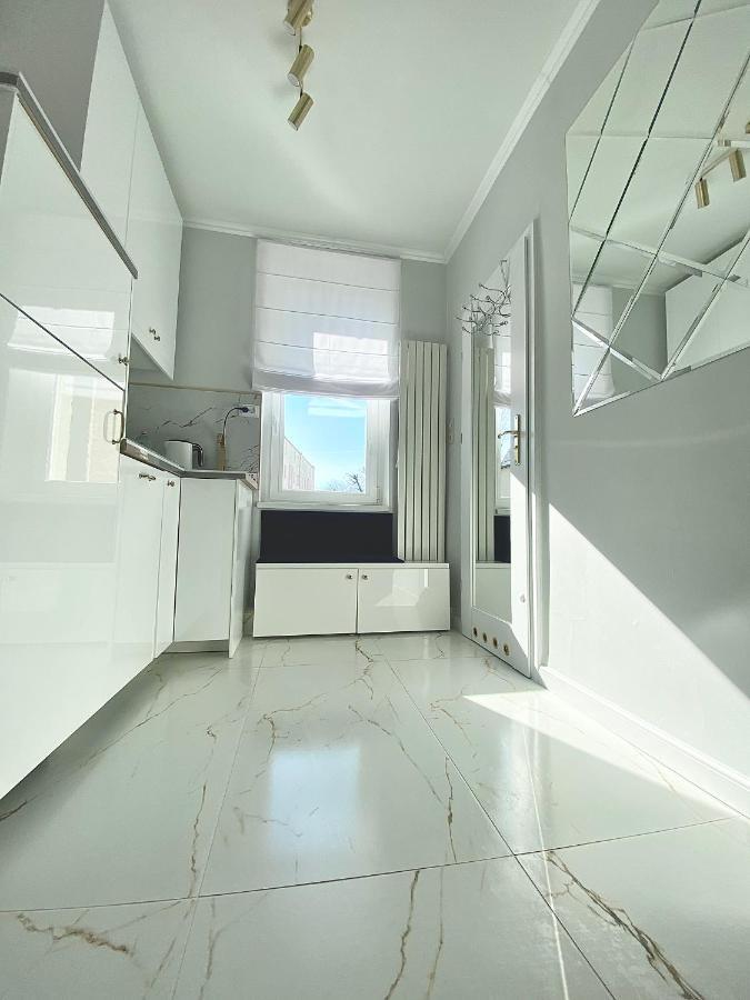 Glamour Apartment Przy Plazy, Z Parkingiem Prywatnym โซพอต ภายนอก รูปภาพ