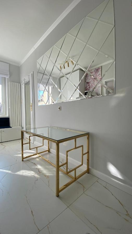 Glamour Apartment Przy Plazy, Z Parkingiem Prywatnym โซพอต ภายนอก รูปภาพ