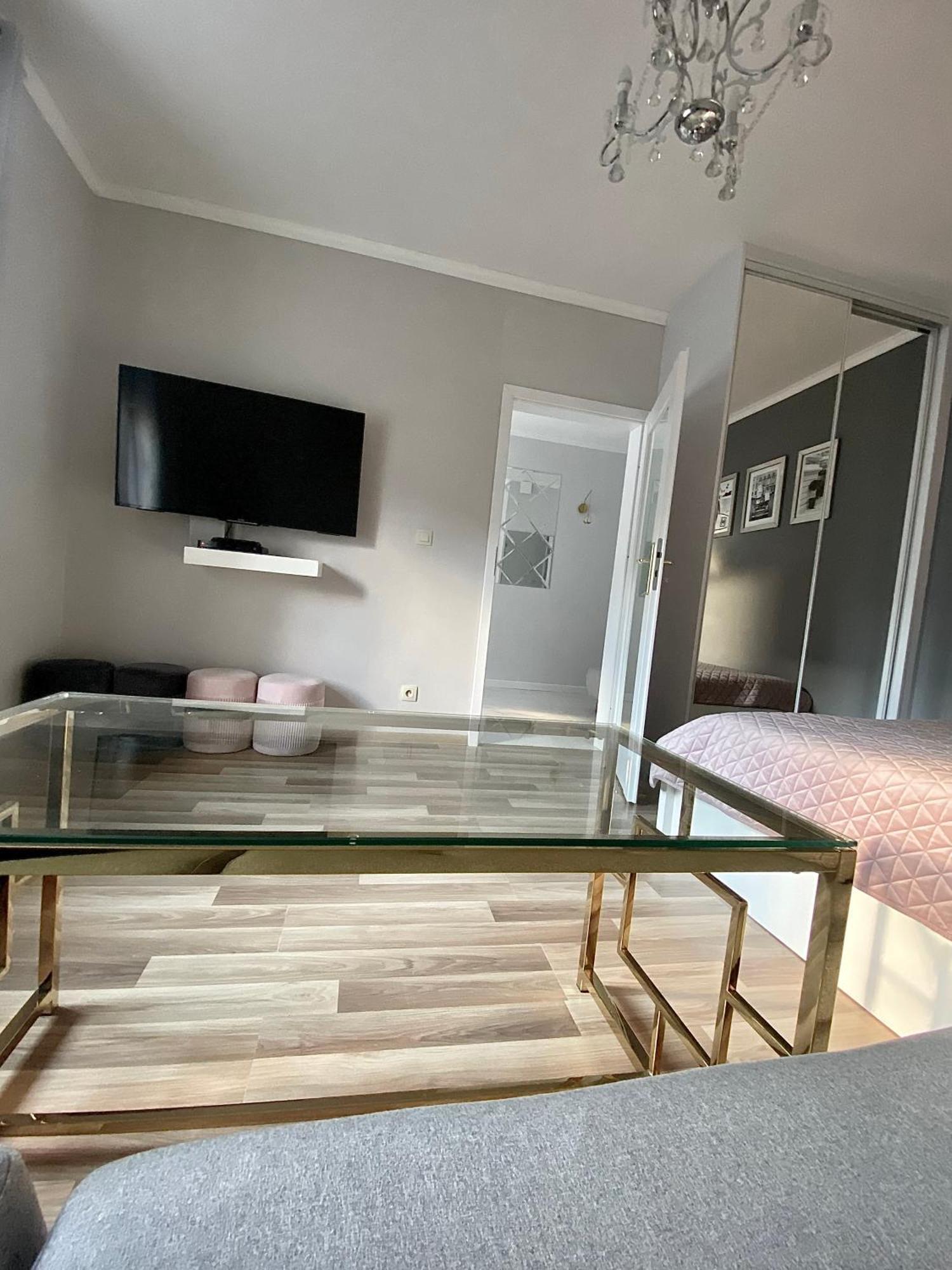 Glamour Apartment Przy Plazy, Z Parkingiem Prywatnym โซพอต ภายนอก รูปภาพ